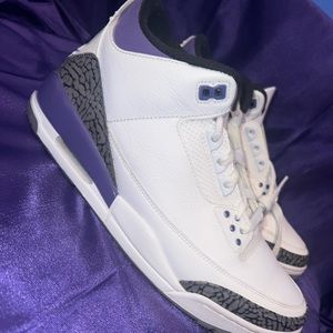Jordan 3 WHITE/BLACK - DARK IRIS SIZE 11 WORN 2 TIMES OG BOX AND SOULS !!